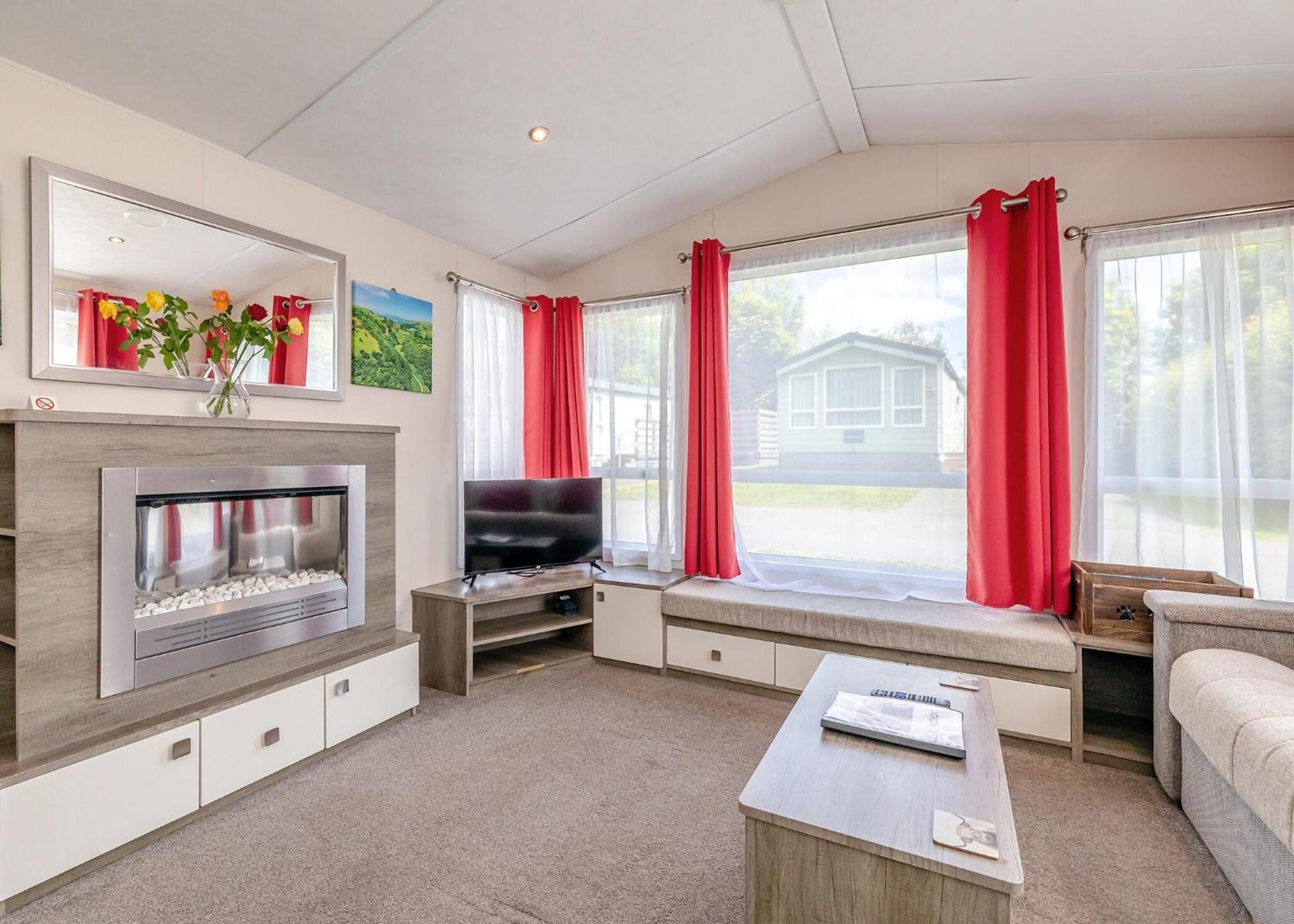 Longnor Wood Holiday Park 외부 사진