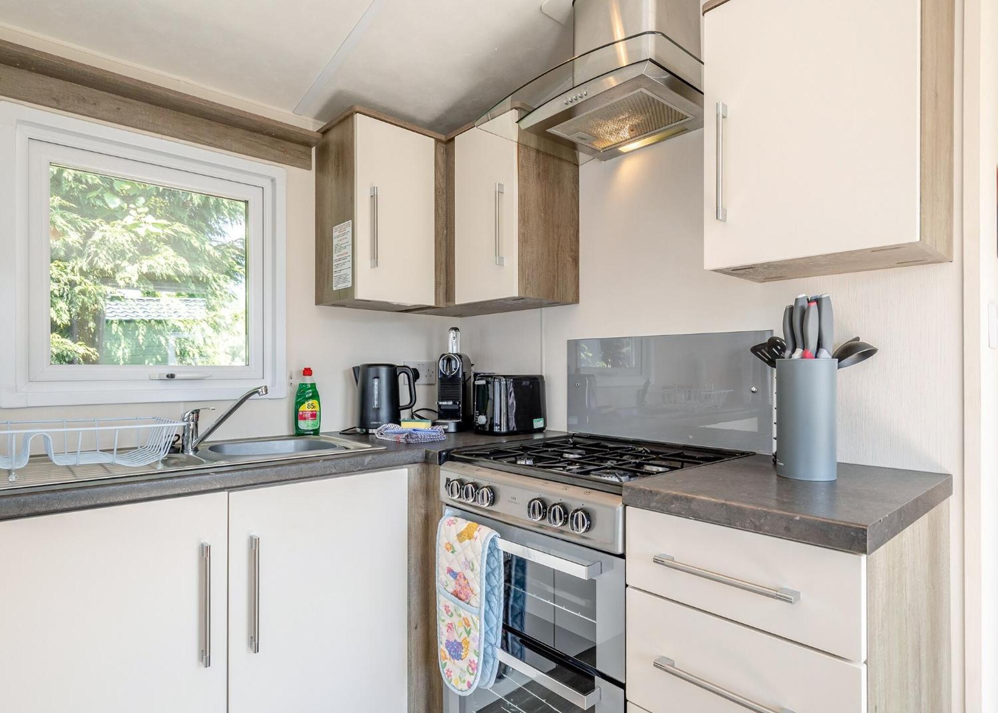 Longnor Wood Holiday Park 외부 사진
