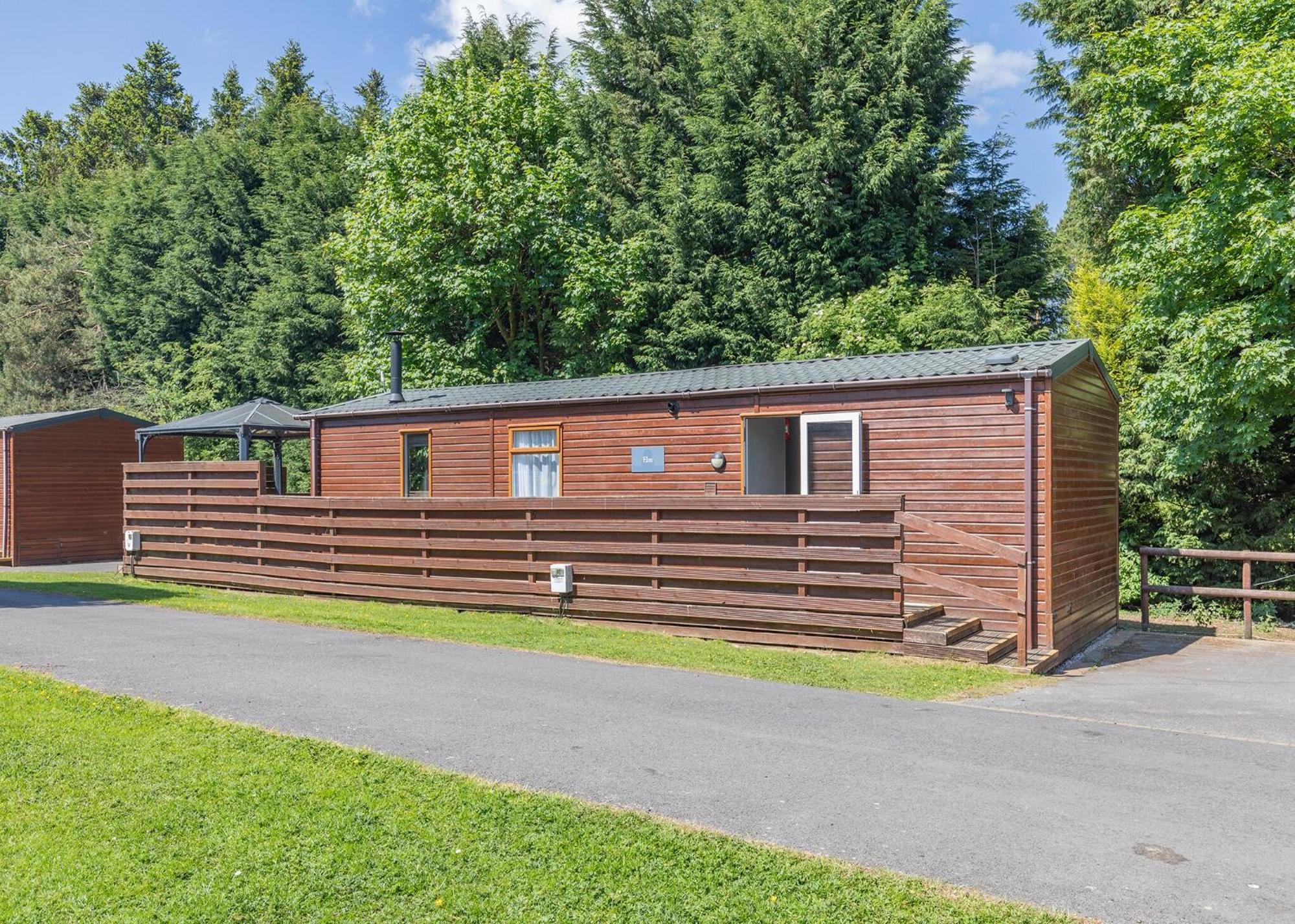 Longnor Wood Holiday Park 외부 사진