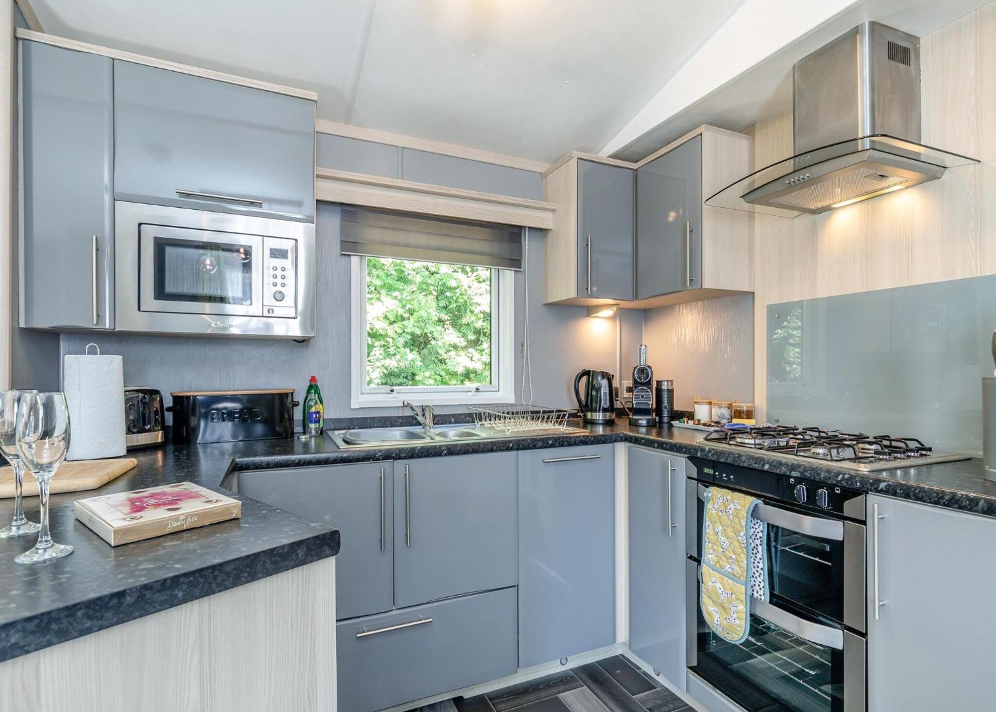 Longnor Wood Holiday Park 외부 사진