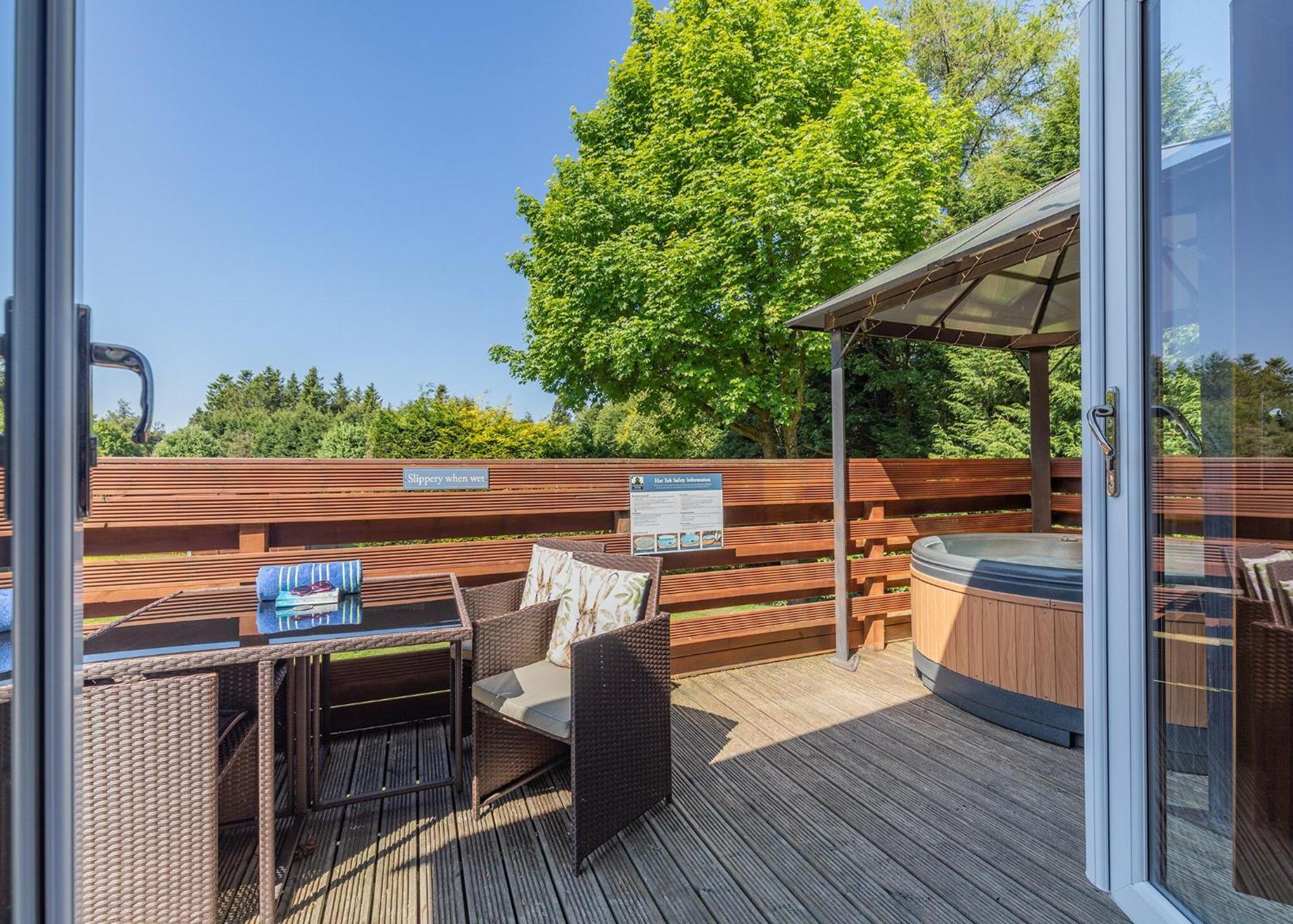 Longnor Wood Holiday Park 외부 사진