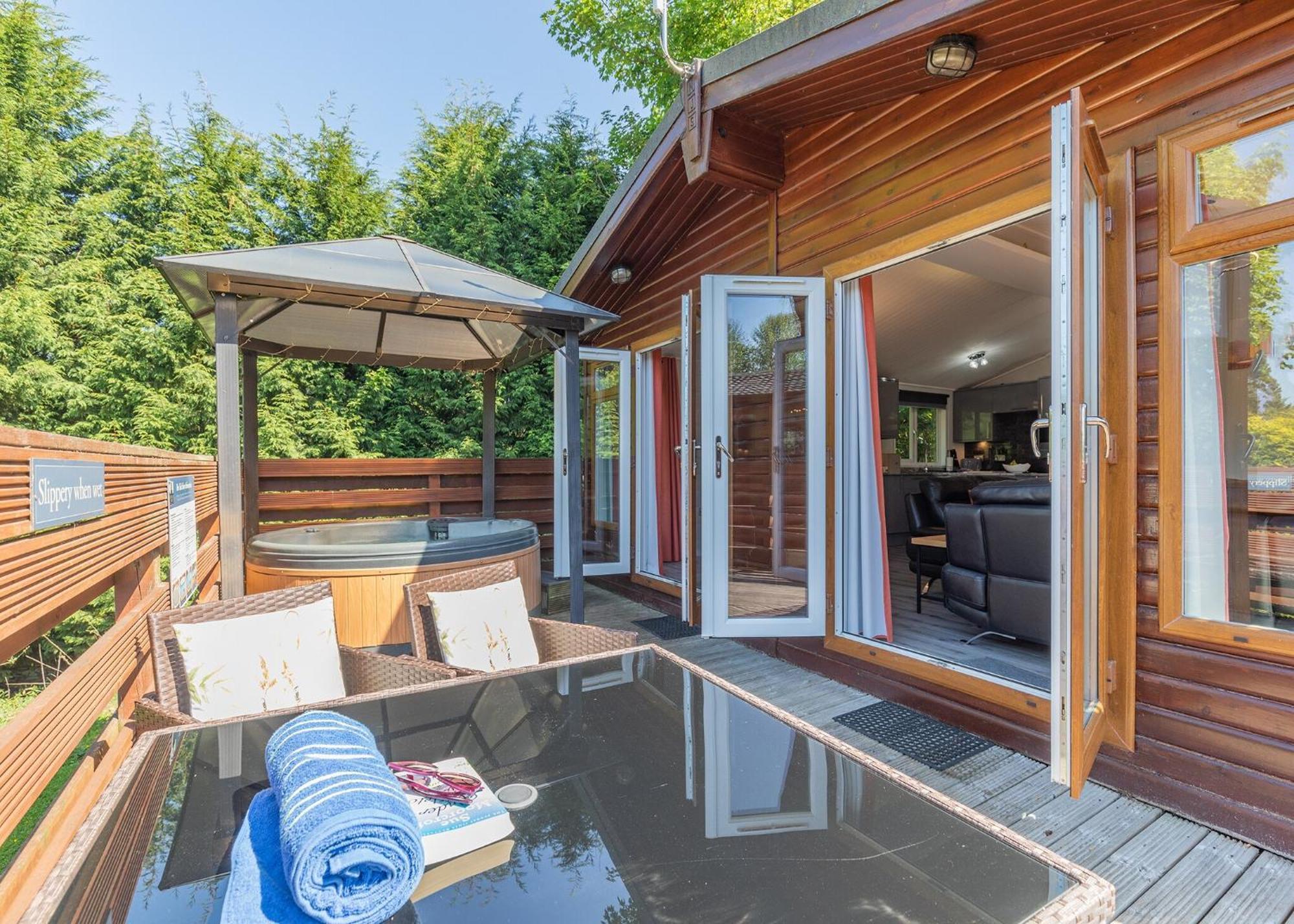 Longnor Wood Holiday Park 외부 사진