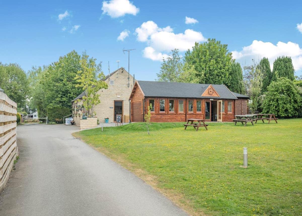 Longnor Wood Holiday Park 외부 사진